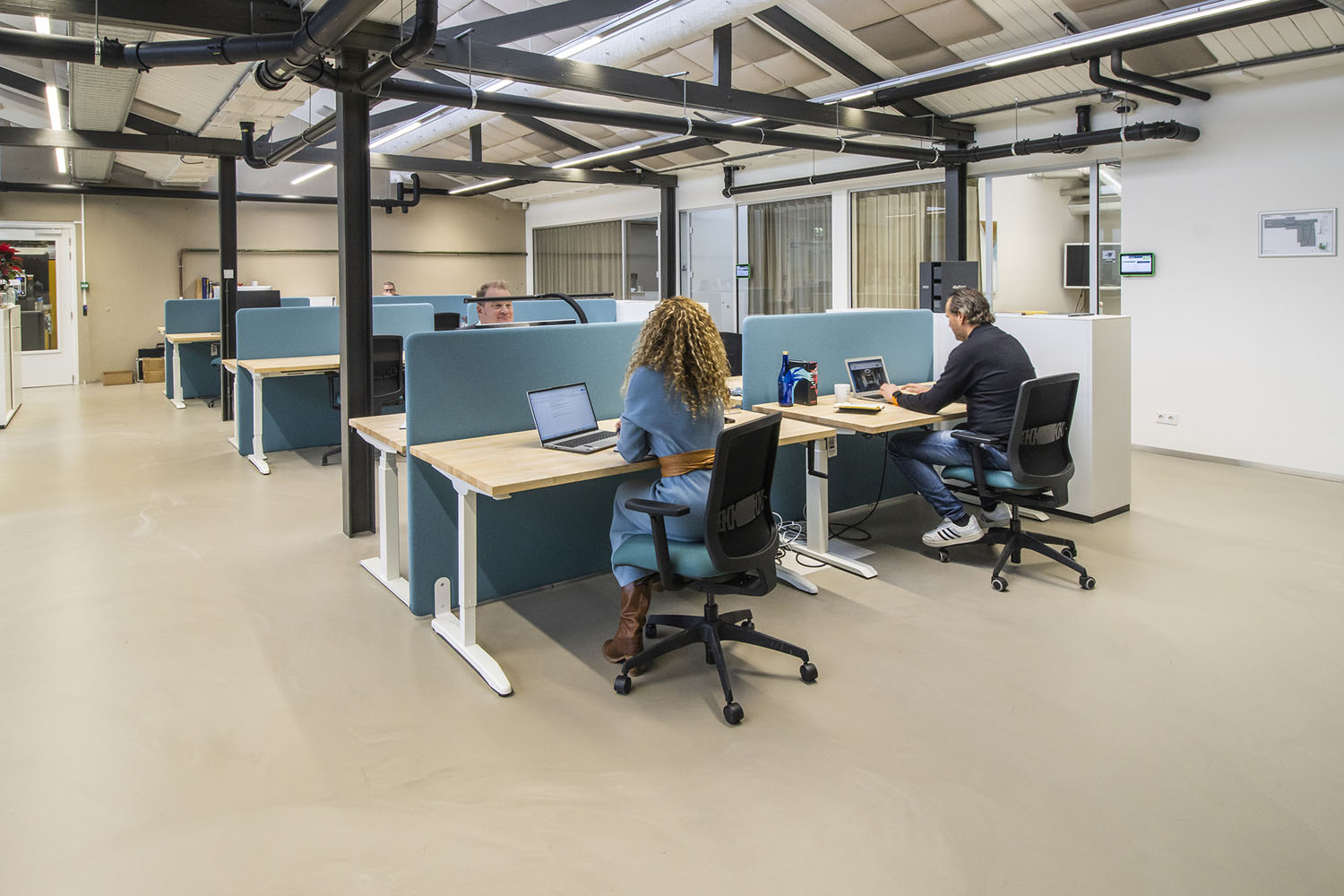 Vaste werkplekken in de open ruimte